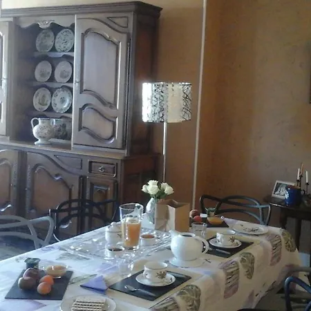 Un Air Moulinois Frühstückspension