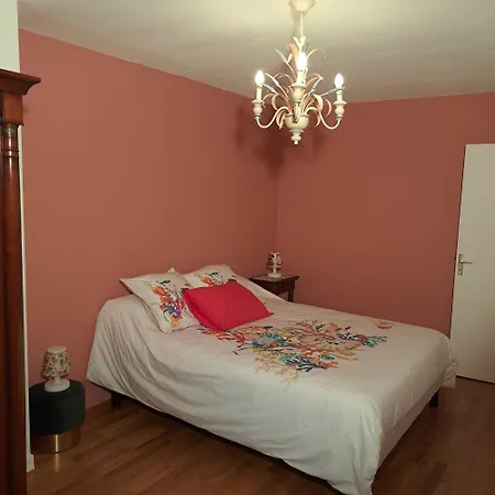 Un Air Moulinois Bed & Breakfast 3*