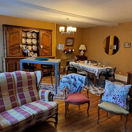 Un Air Moulinois Bed & Breakfast