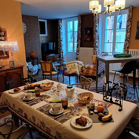 Un Air Moulinois Bed & Breakfast
