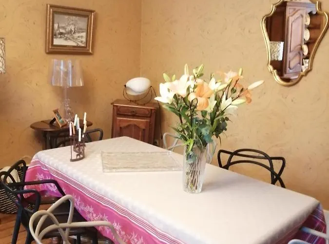 Un Air Moulinois Bed & Breakfast